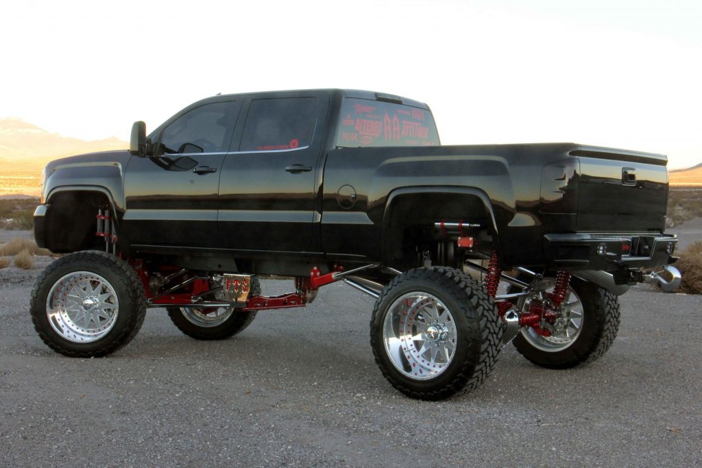 black-sierra-hd-4x4-truck