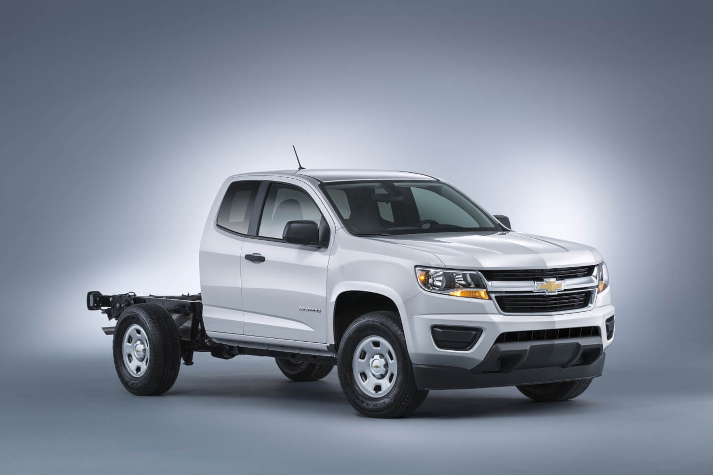 Business owners and fleet managers have a new choice for custom body upfits with the 2015 Chevrolet Colorado box delete package – the only one offered in the midsize truck segment.
