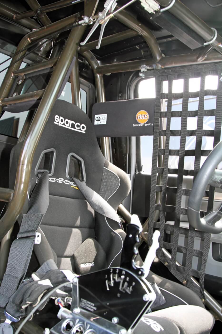 Tony Durhammer wrapped the roll cage around the Sparco Pro2000 race seat to provide Milliken with plenty of protection.