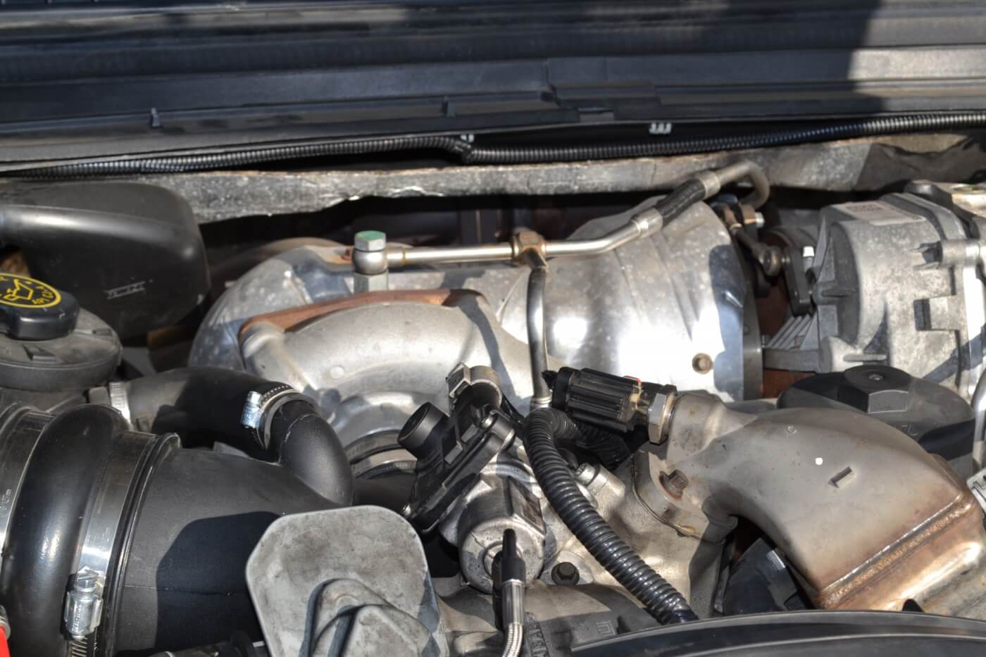 Perhaps the most exciting of the OEM truck turbocharger setups, the 6.4L Power Stroke engine featured compound turbochargers, which had enormous airflow potential.