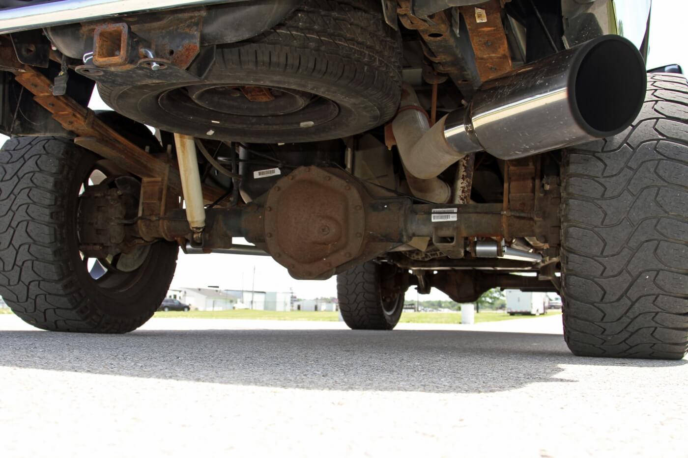 Looking at the rear side of the axle, you can see the 4-inch exhaust system capped off with a 7-inch polished tip.