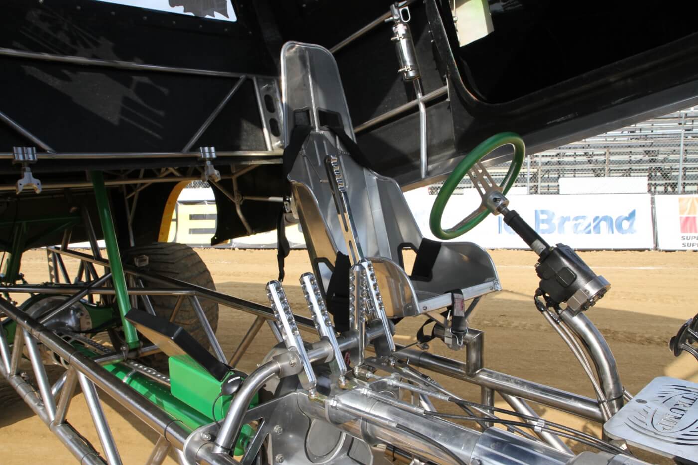 Kellogg’s control center allows him to focus on dragging the sled down the track with minimal distractions. Belted into the aluminum seat, he can easily reach the billet aluminum hand throttle, as well as the gear shift, fuel kill, emergency fuel shut off and emergency air shut off leavers as needed.