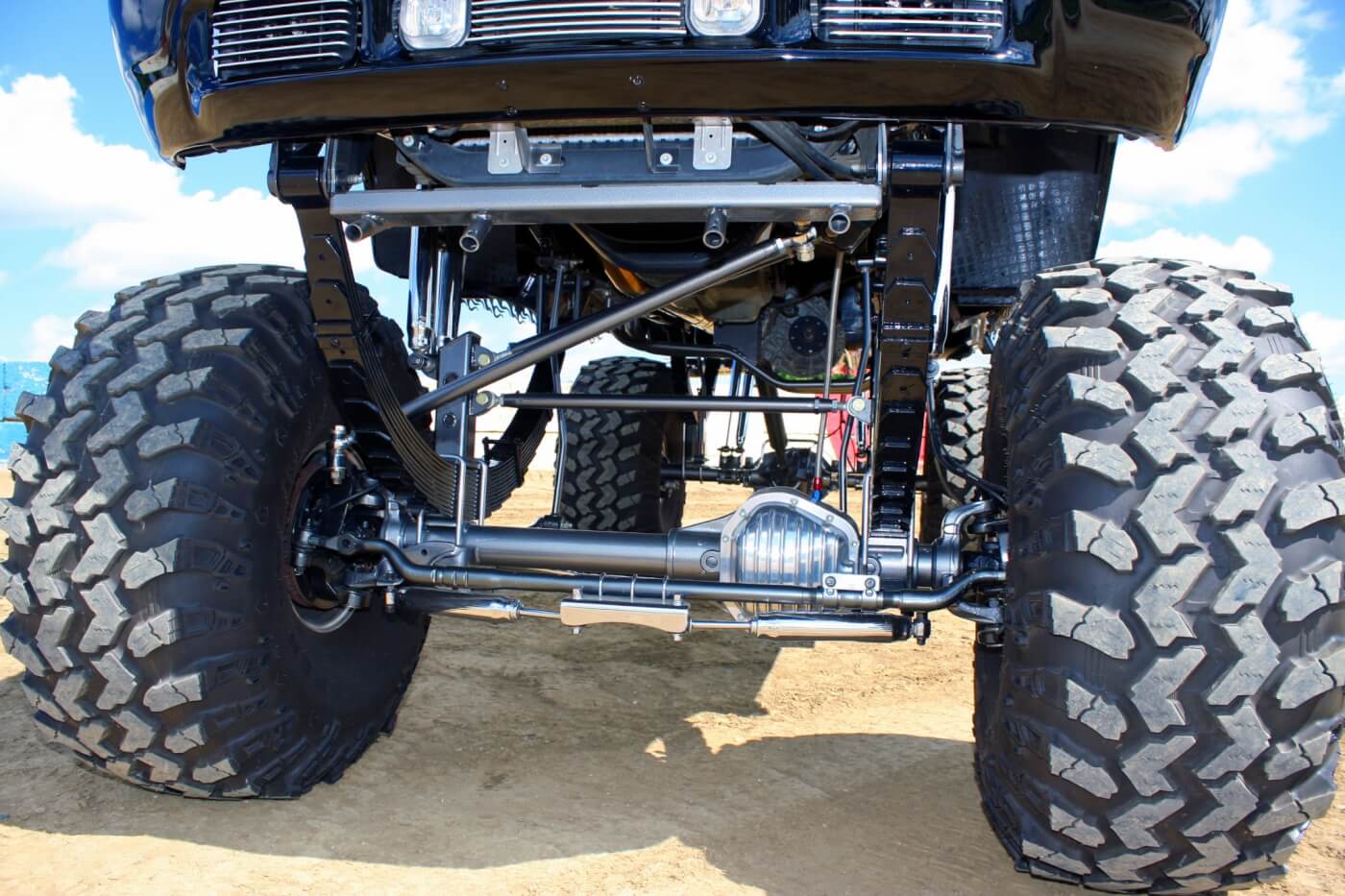 Up front, 24-inch lift springs from Atlas Spring provide the foundation for the lift. Steering is handled by an ORU crossover setup.