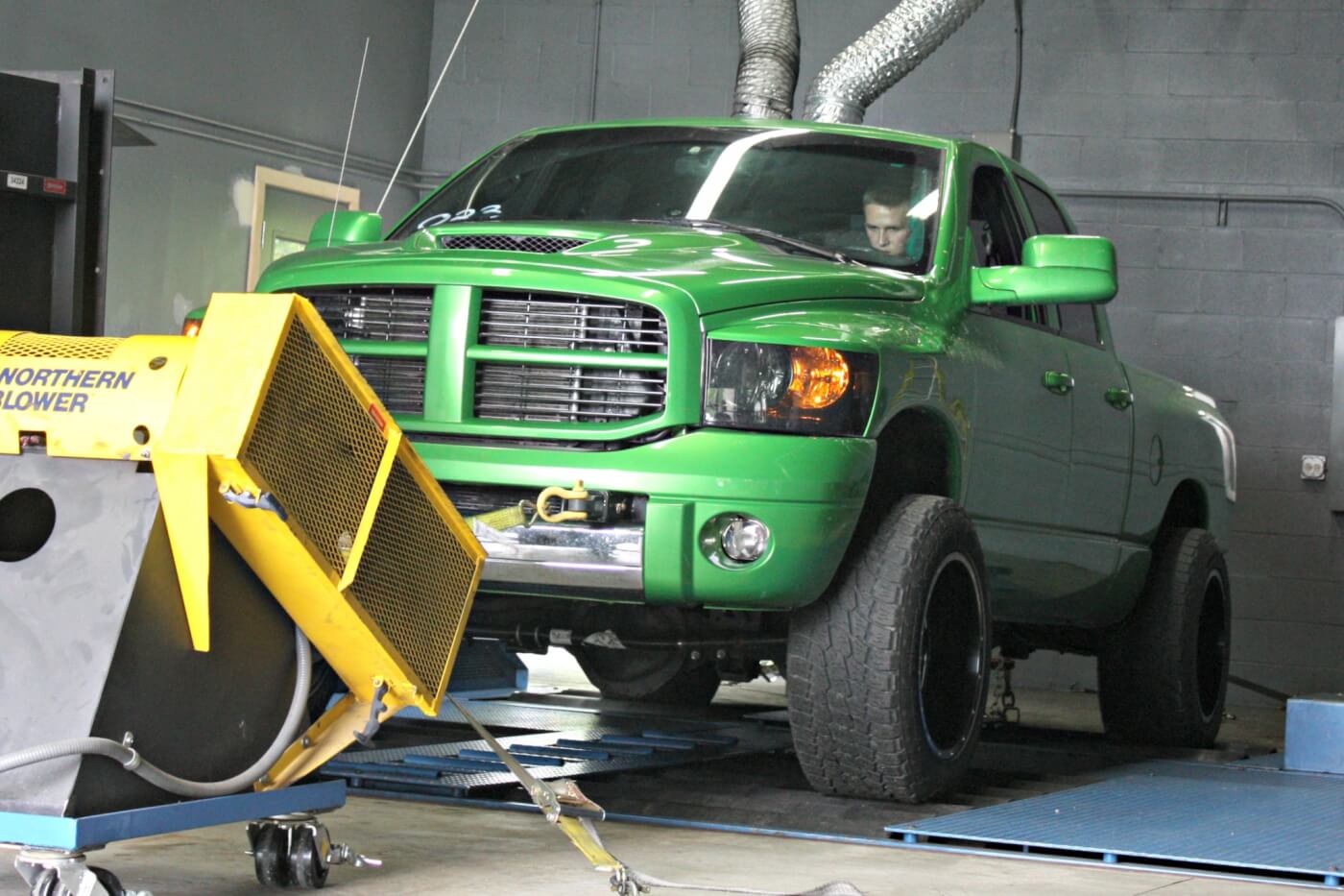  While the CPS dyno has been known to be a bit of a heartbreaker, Justin Lilley’s big green Cummins had no problems pushing right past that 800-hp mark to bring home 2nd place out of over 30 trucks on the day with 828hp and 1341fl-bs of torque.