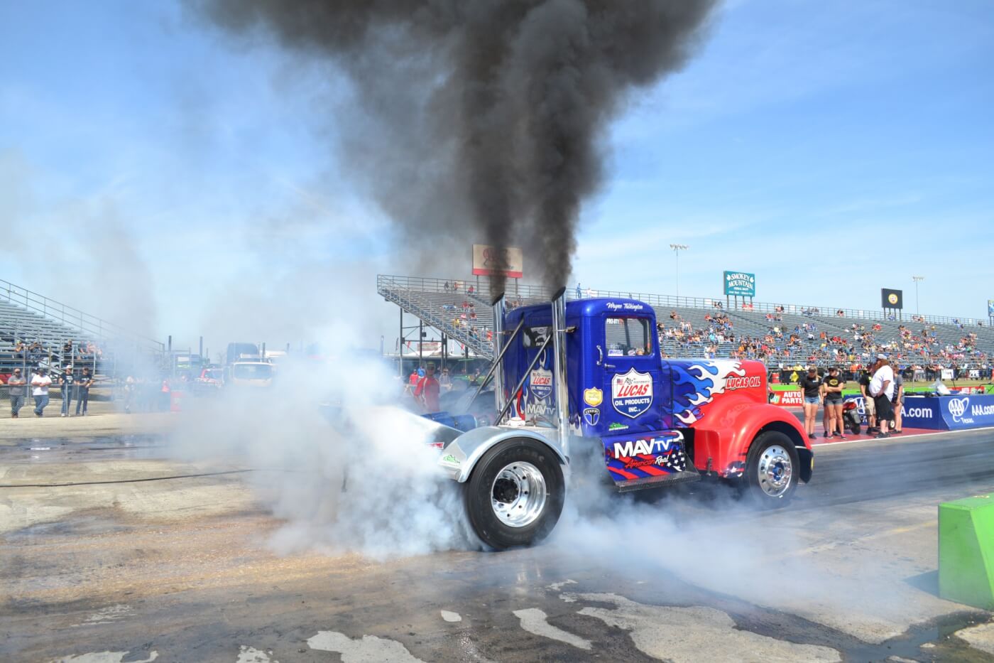 In addition to the pickups, two classes of semi trucks were in attendance at the World Finals. Wayne Talkington took the win in the Hot Rod Semi class, with an impressive 12.14-second elapsed time in the finals.