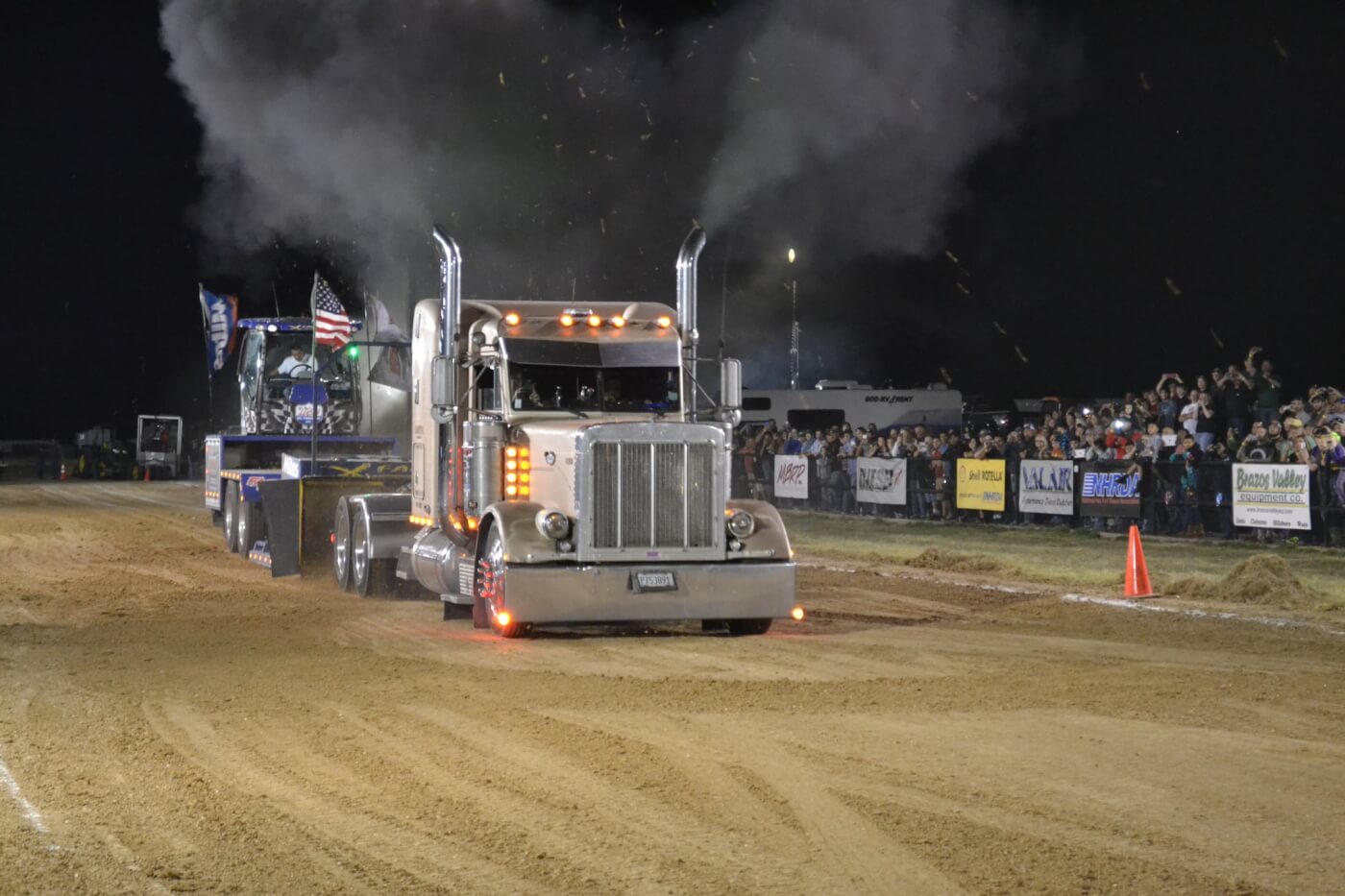 Modified semis got into the action at the World finals, with real work trucks like Rick Fenwick's gear-banging Peterbilt. Many drivers chose to shift two or three gears while heading down track, which made for quite the spectacle. 