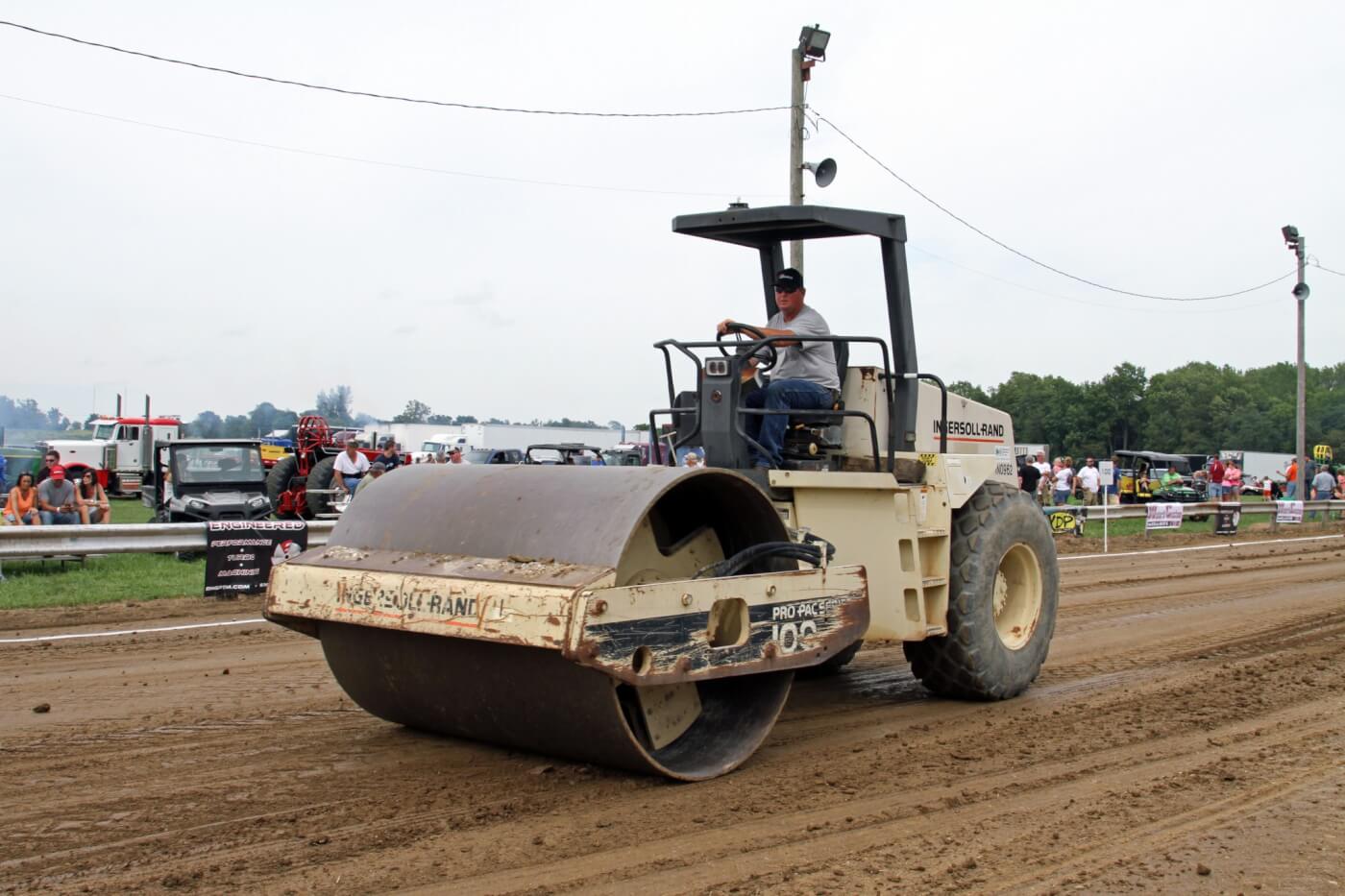 The track crew had some serious equipment on hand to prepare and maintain a great track surface that held up to hook after hook of high-horsepower abuse throughout the event.