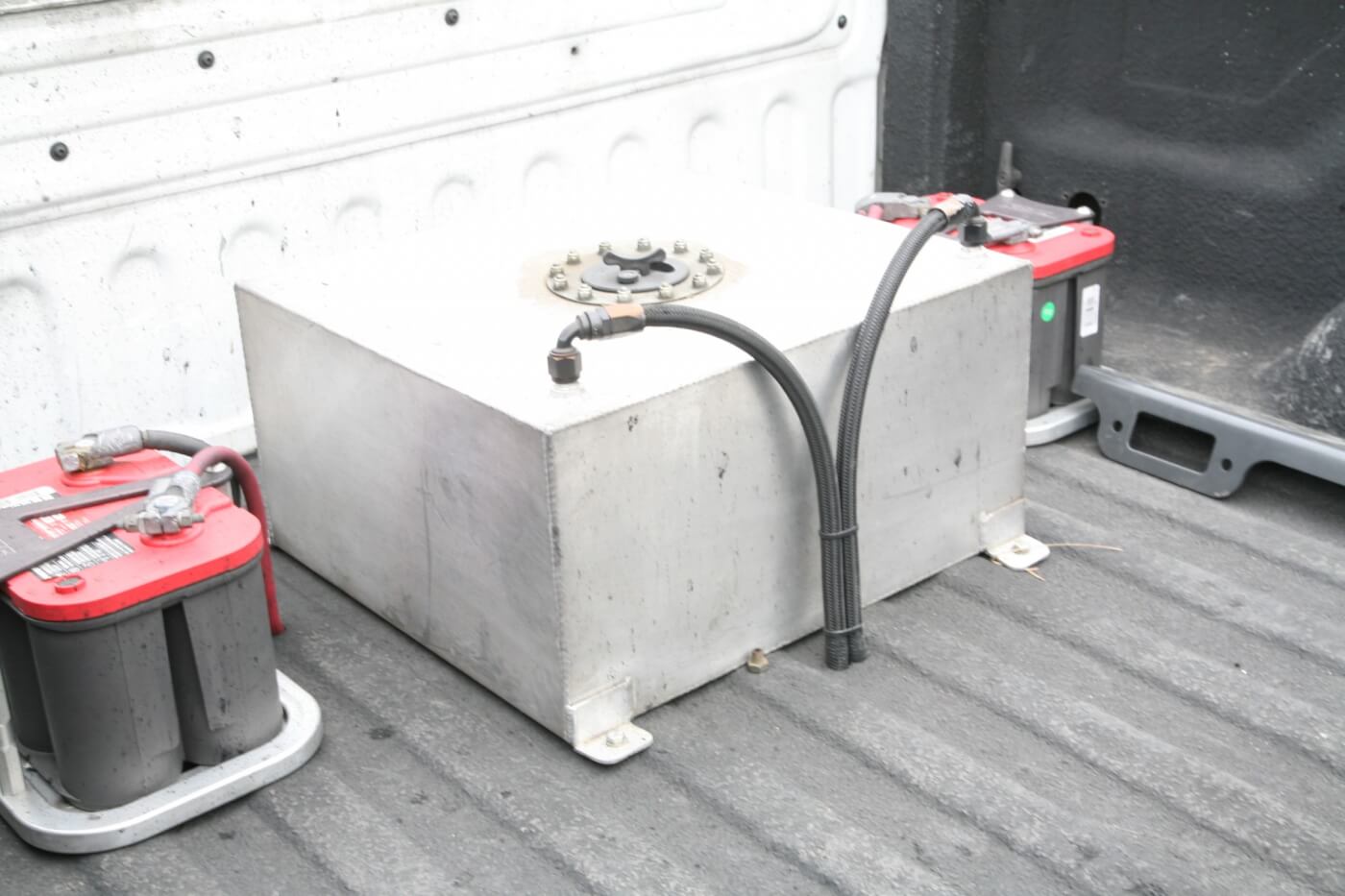 A fuel cell and dual Optima Red Top batteries are mounted in the bed.