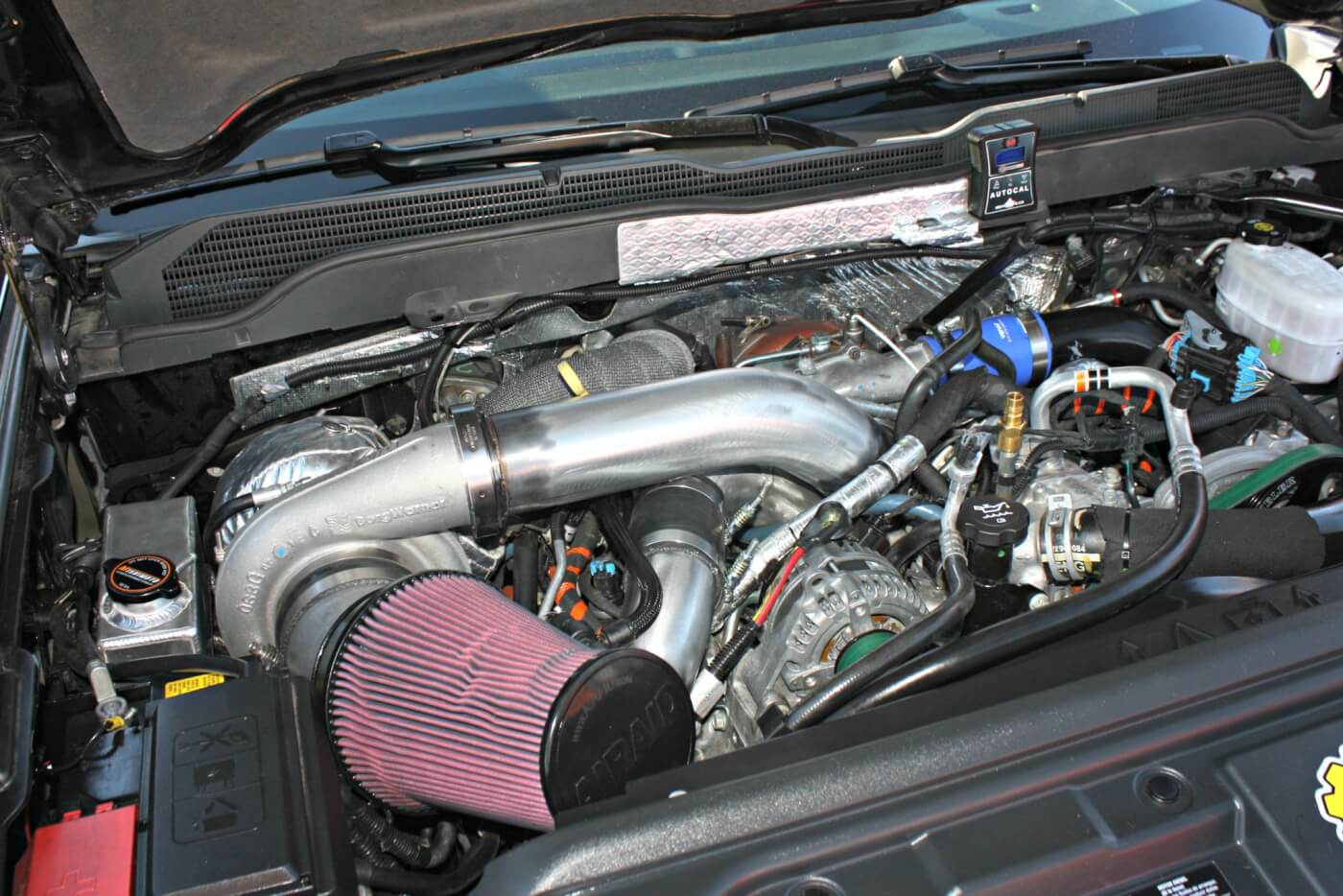 Under the hood of Alligator’s latest project, a 2015 Chevrolet, you’ll find the perfect recipe to a 650-hp Duramax. MotorOps tuning, ATS Diesel Dual Fueler kit and a Deviant Race Parts S475 compound turbo kit. Anyone else think this is the way they should come right off the GM assembly line?