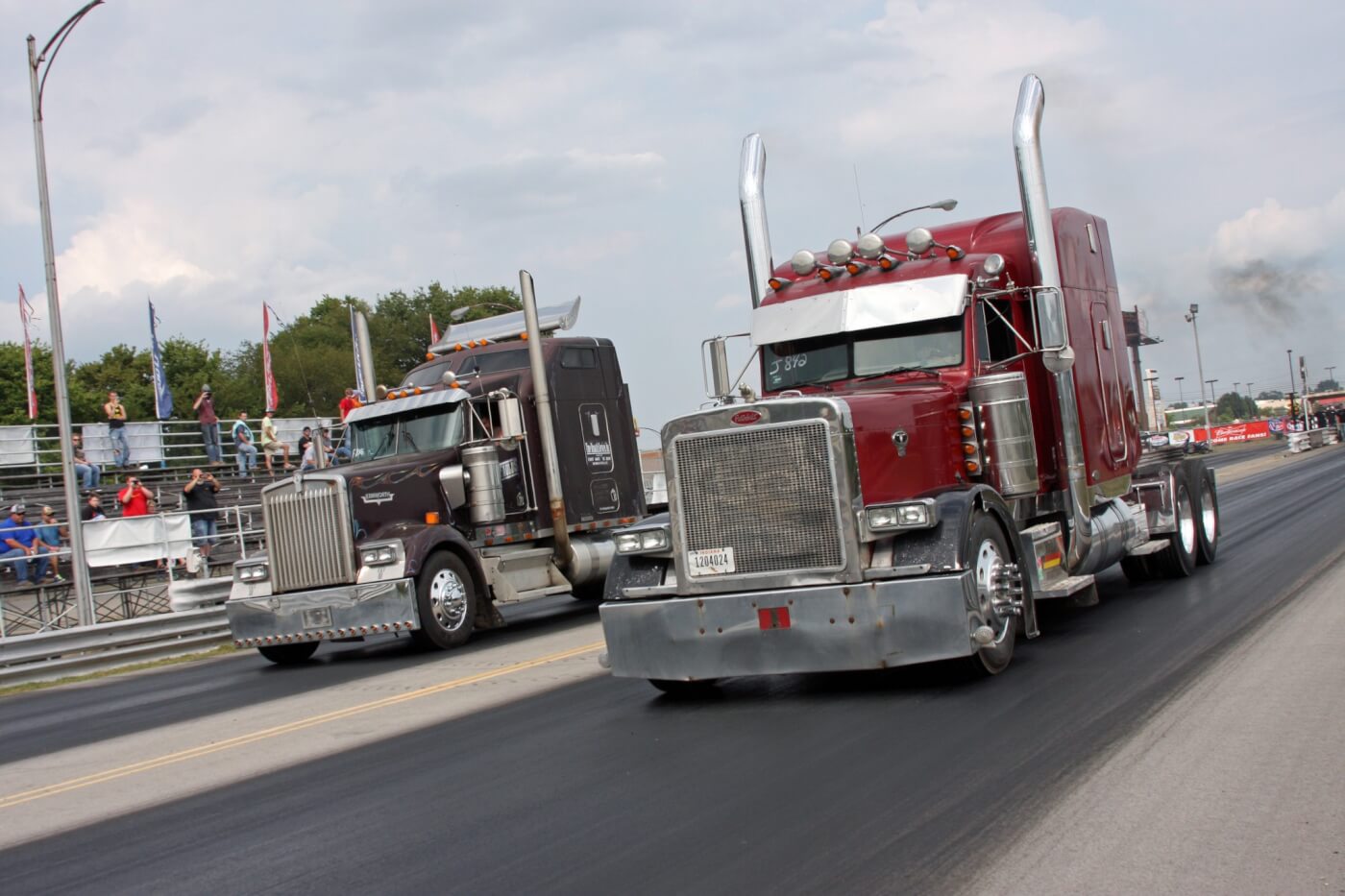 Rob Patterson (near lane) drove his Peterbilt semi to the Big Rig Class win on Saturday and Sunday.