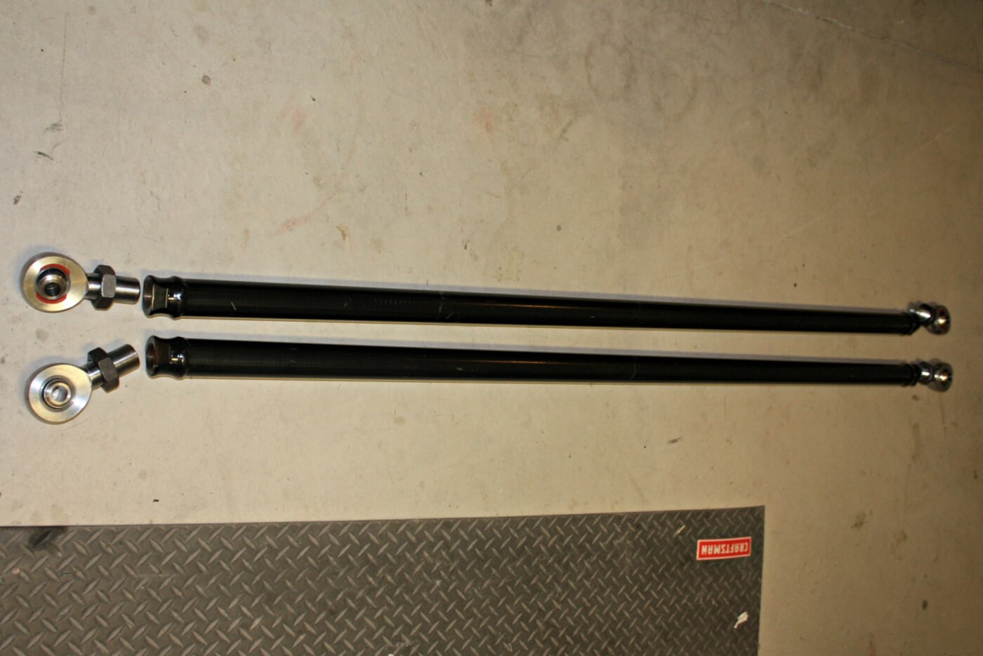 6. For GM applications, Longhorn Fab Shop offers two lengths of traction bars, both offered in their standard or professional grade kits. For short bed trucks, a 72-inch bar and long bed applications get an 86-inch bar. The 2-inch heavy wall tubes are pre-welded with threaded bungs and powdercoated.