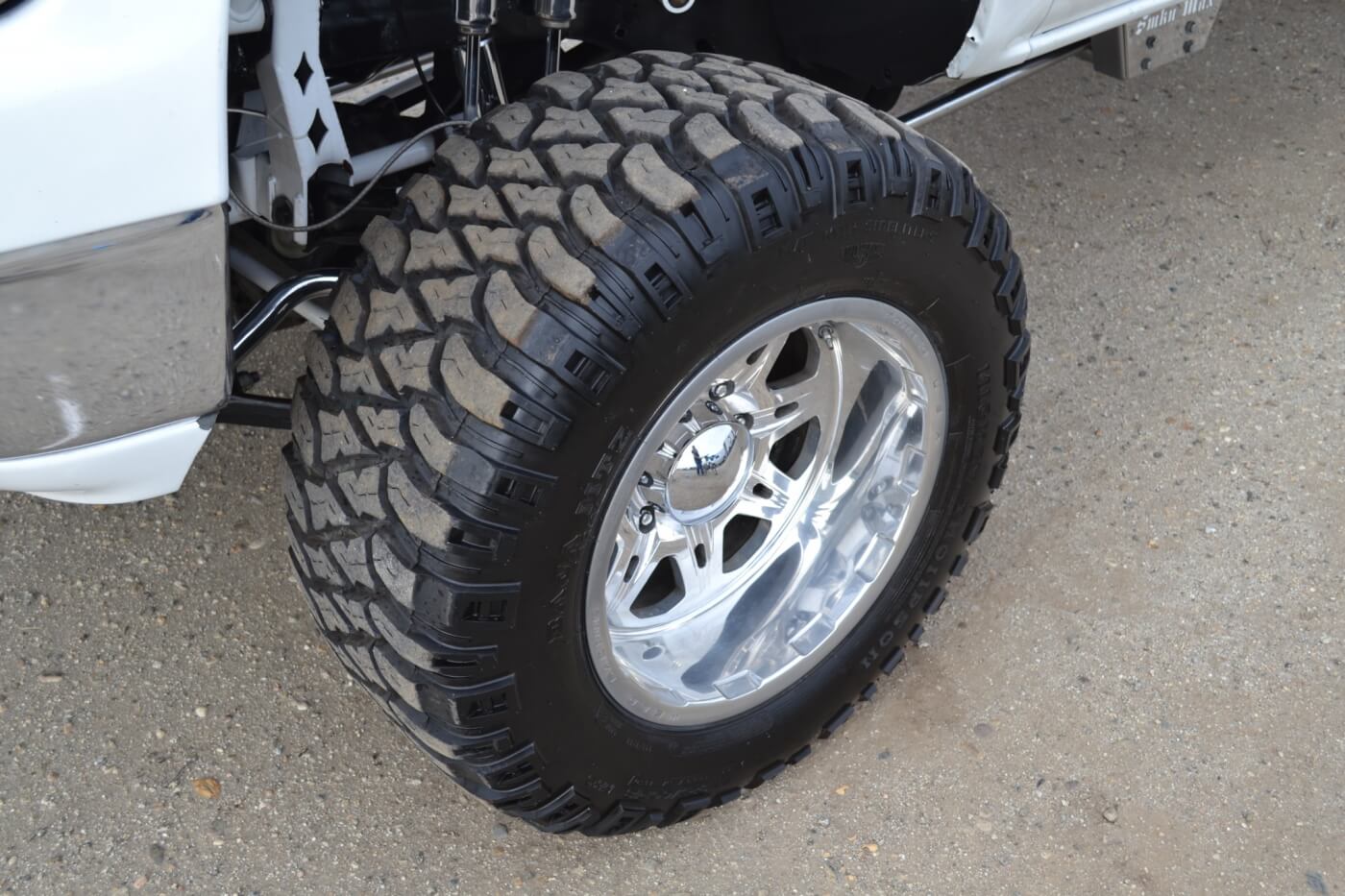 Aggressive tires are usually best on loose West Coast tracks, so 325/60R18 Mickey Thompson Baja MTZ's were mounted on 18x12-inch Weld Racing wheels to provide grip. 