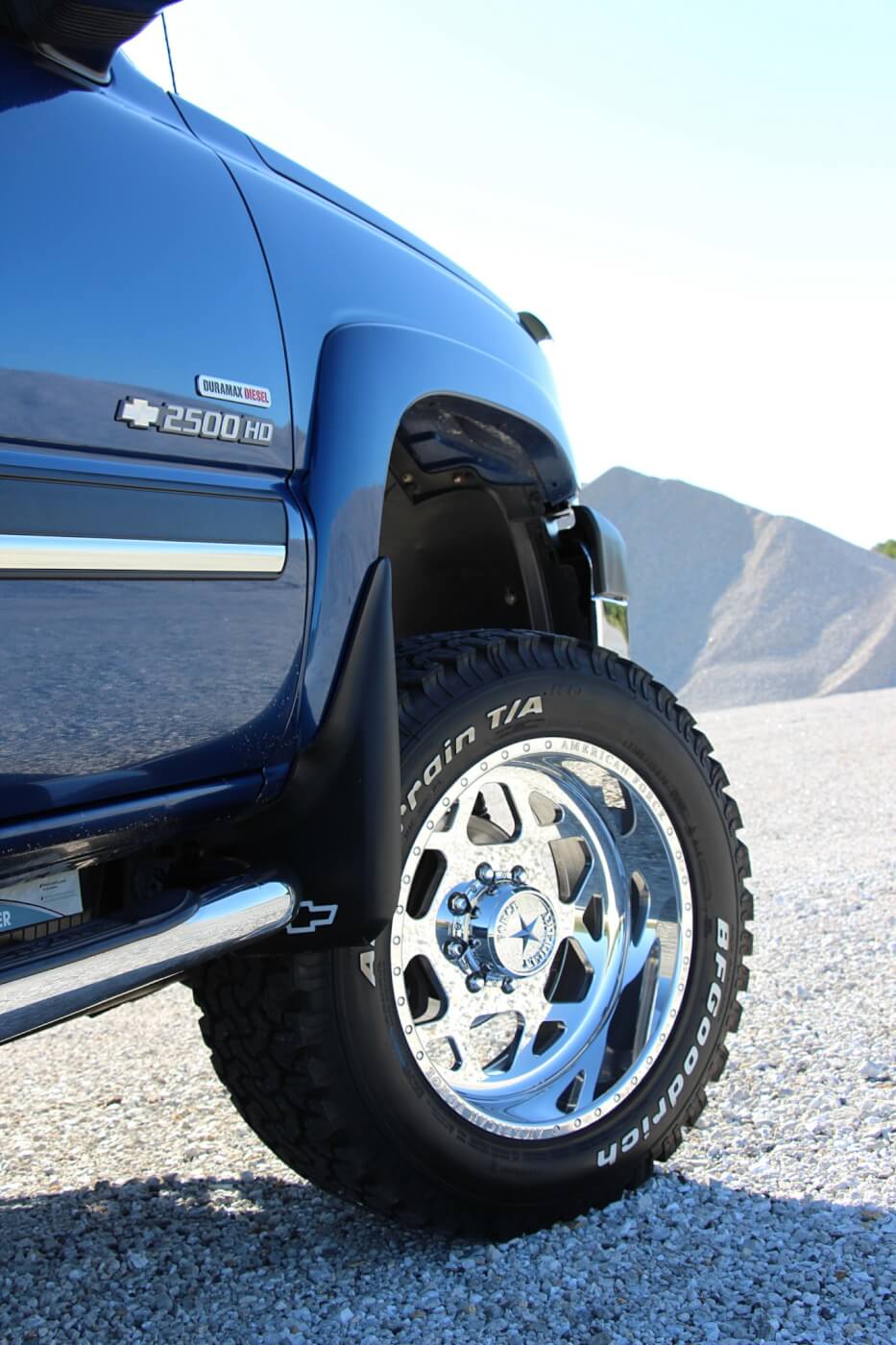 A trusty BFGoodrich All-Terrain, measuring 305/55R20, sits at each corner, although they have a hard time maintaining traction in two-wheel drive. For wheels, Matt chose to run 20x10 Bison SS8’s from American Force.